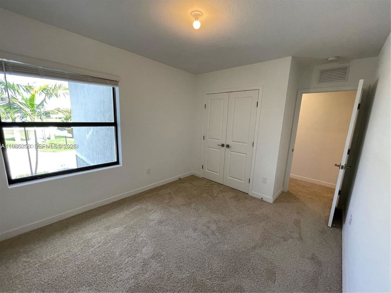 188 Se 5th Ct - Photo 6 of 8