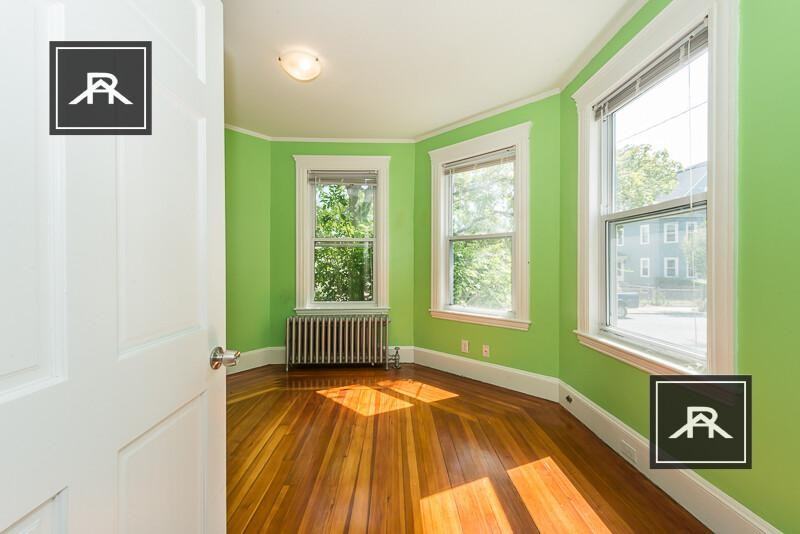 46 Hobson St - Photo 7 of 10