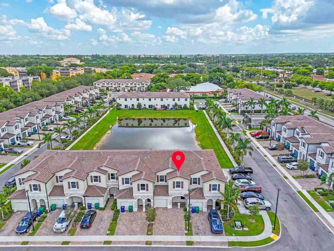 5515 Nw 27th St - Photo 2 of 48