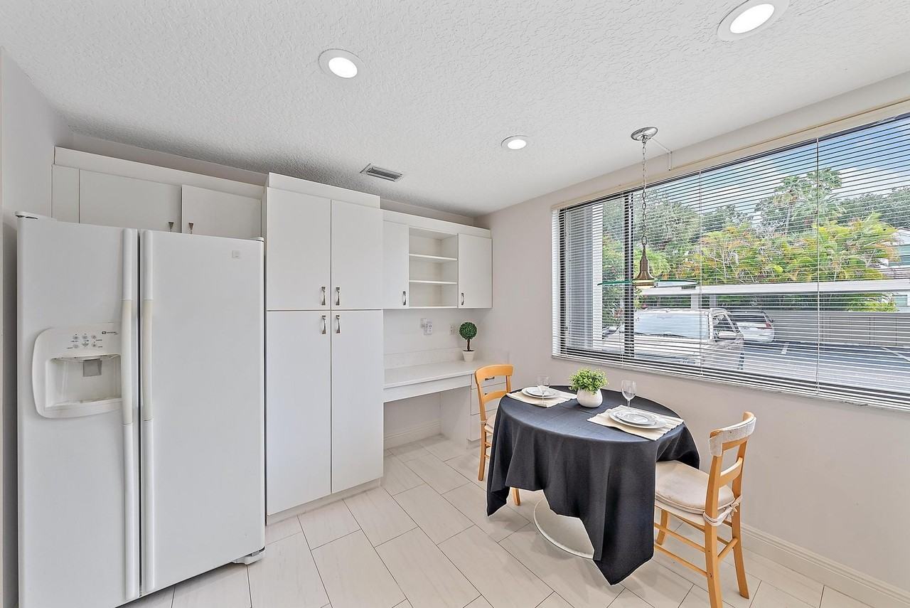 811 Oak Harbour Dr - Photo 6 of 48