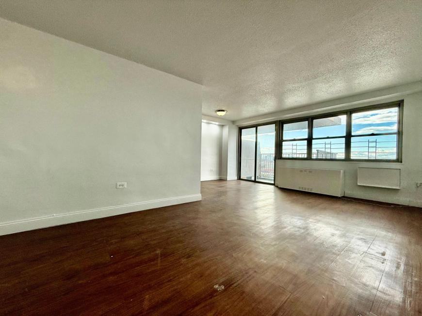 875 Boynton Ave - Photo 2 of 10
