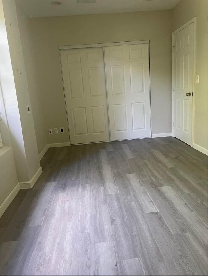 1690 Corsica Dr - Photo 2 of 10