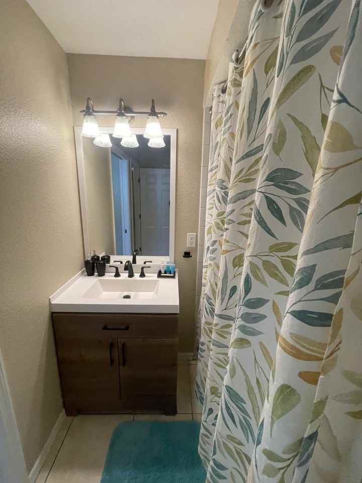 2043 Nw 6th Ter - Photo 7 of 26