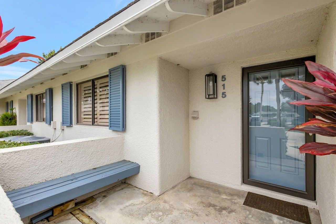 515 Club Dr - Photo 2 of 18