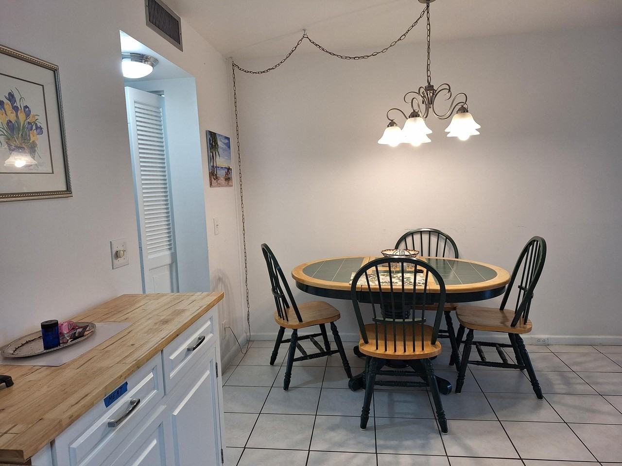 1010 Wolverton A - Photo 4 of 30