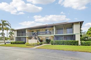 6392 Chasewood Dr Apt F #Apt F - Photo 1 of 1