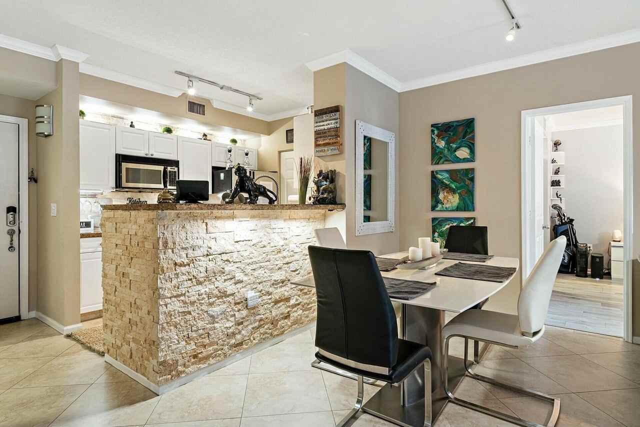 580 S Sapodilla Ave #206 - Photo 5 of 16