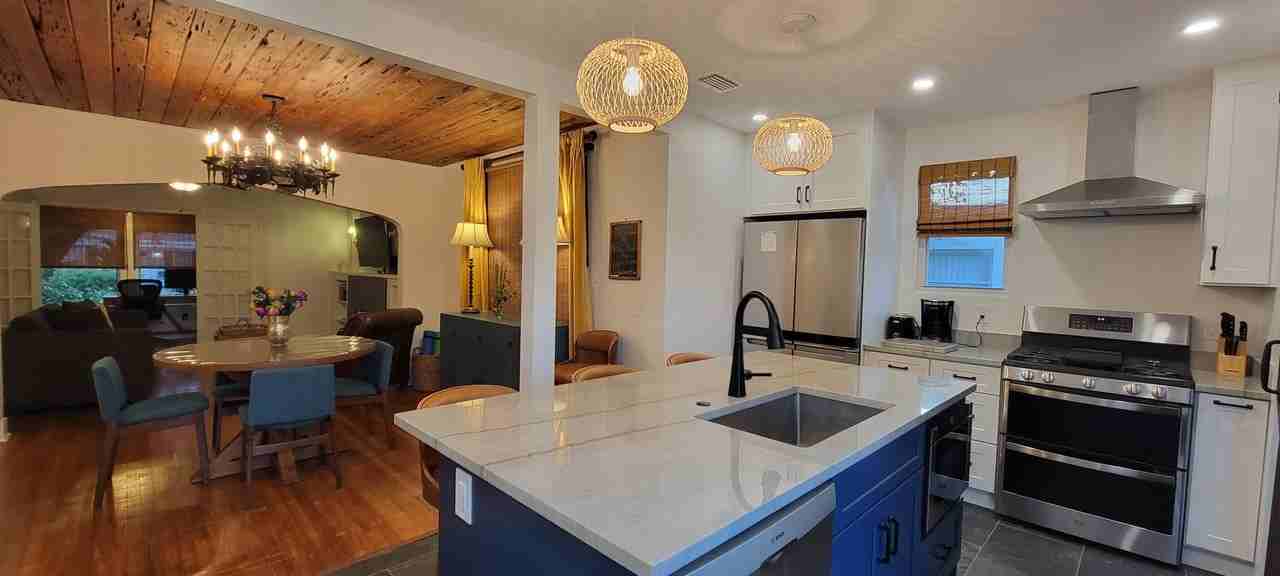 717 Macy St - Photo 7 of 15