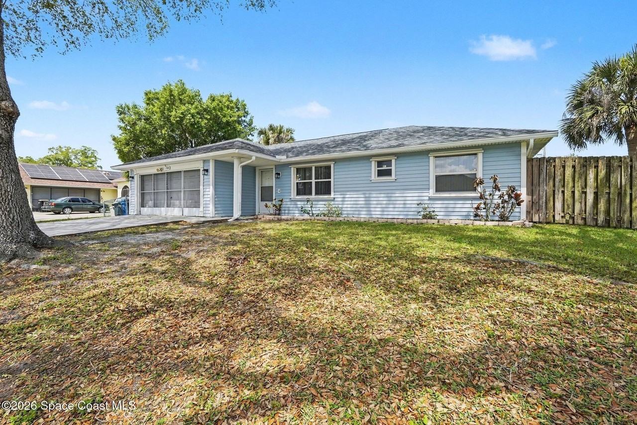 1759 Delki St Nw - Photo 3 of 27