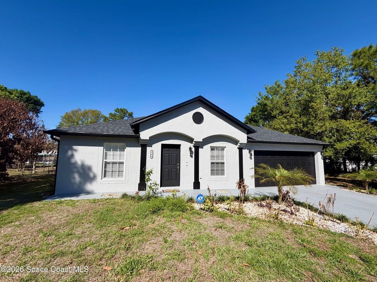 160 Eureka Ave Ne - Photo 4 of 26