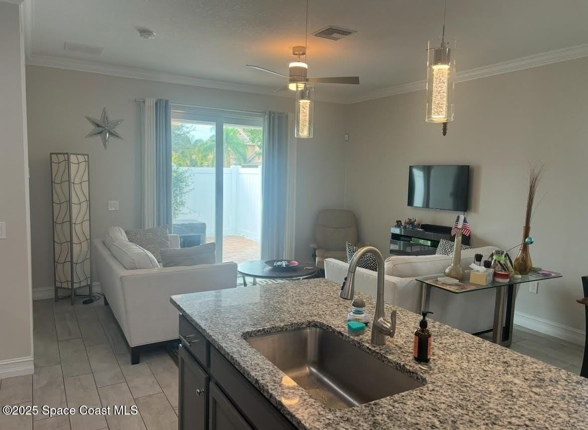 1805 Noel Pl Unit 104 - Photo 5 of 27