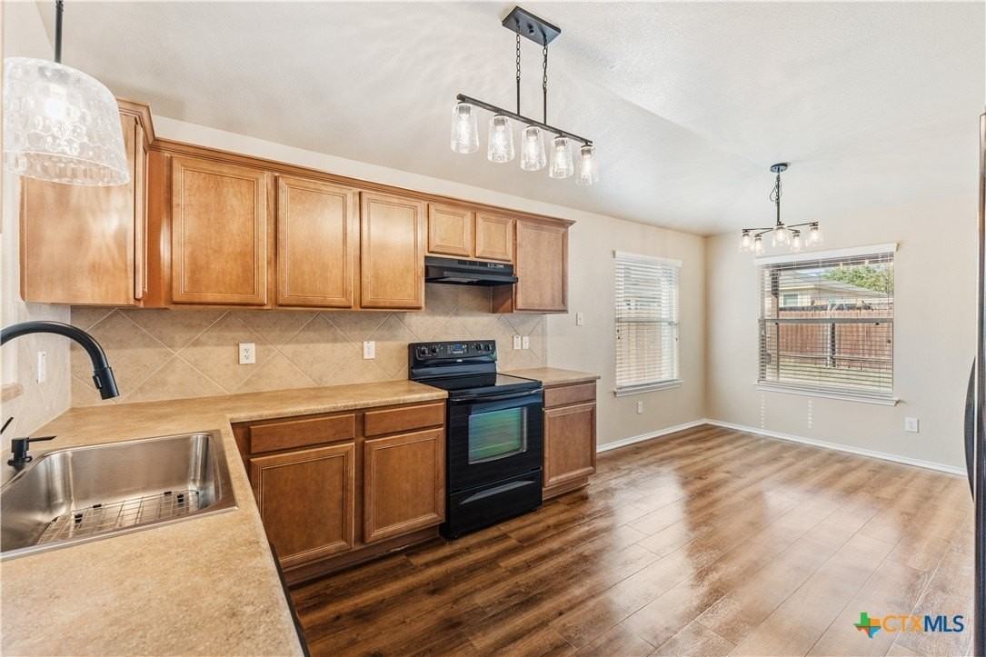 9816 Tully Weary Ln - Photo 5 of 15