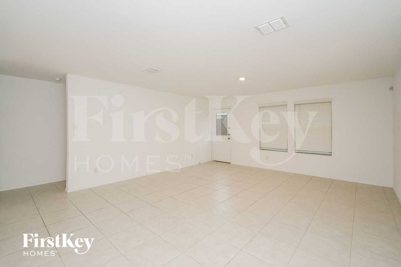 14841 Firerock Rd - Photo 2 of 19