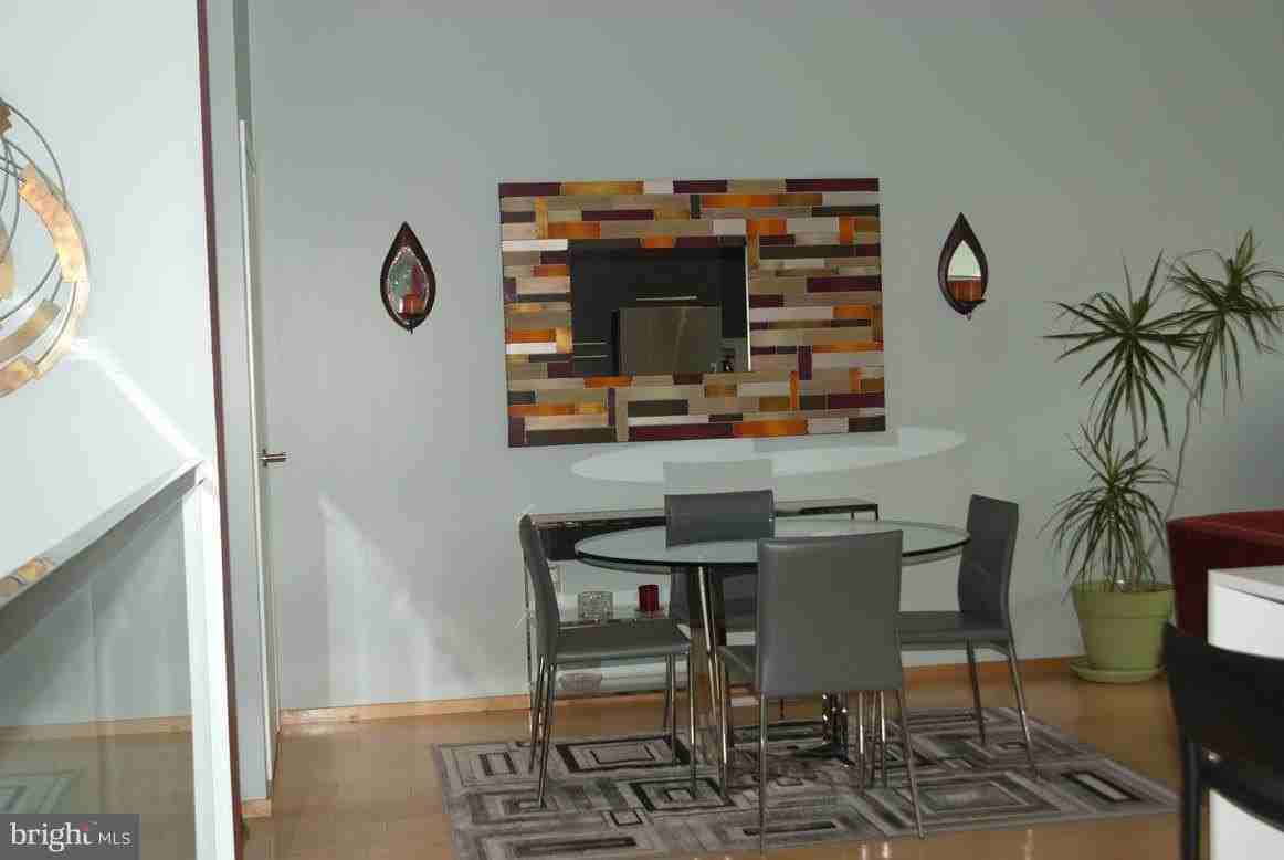 2250 11th St Nw Apt 105 - Photo 5 of 17