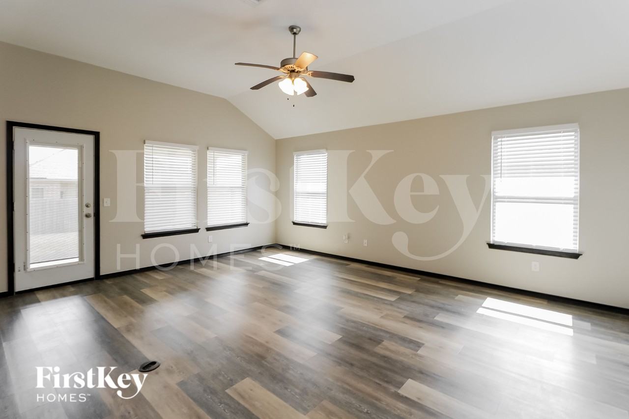 3508 Slate River Dr - Photo 2 of 15