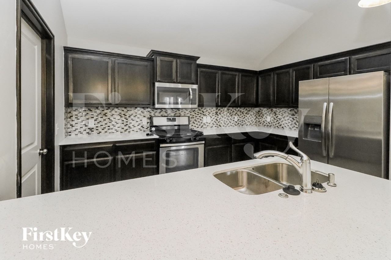 3508 Slate River Dr - Photo 5 of 15