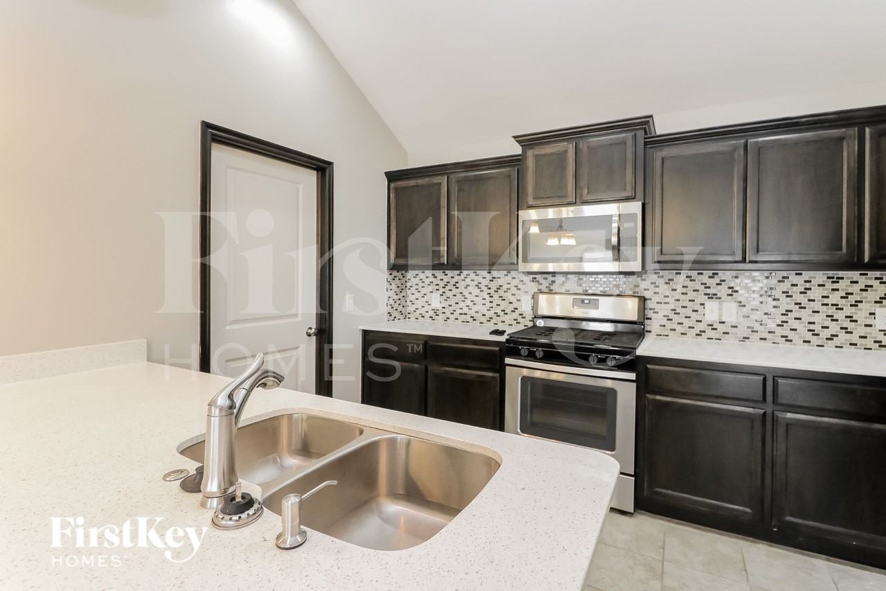 3508 Slate River Dr - Photo 6 of 15