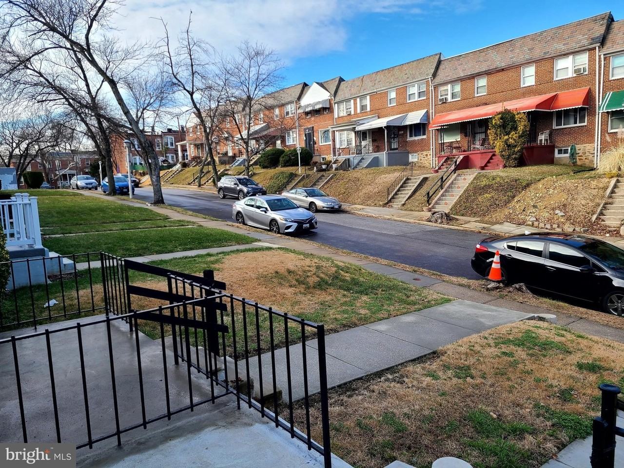 4715 Dartford Ave - Photo 4 of 37