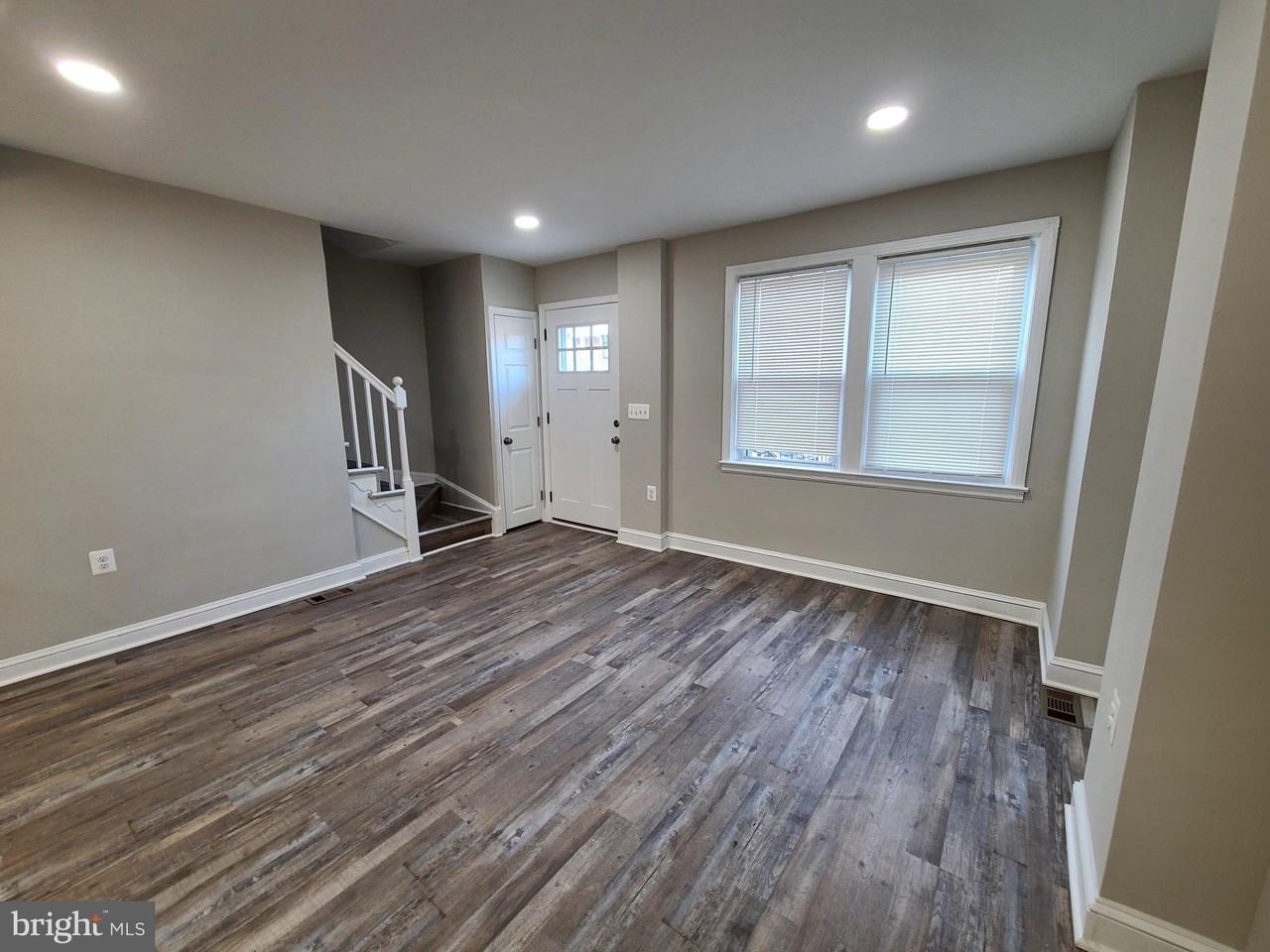 4715 Dartford Ave - Photo 5 of 37