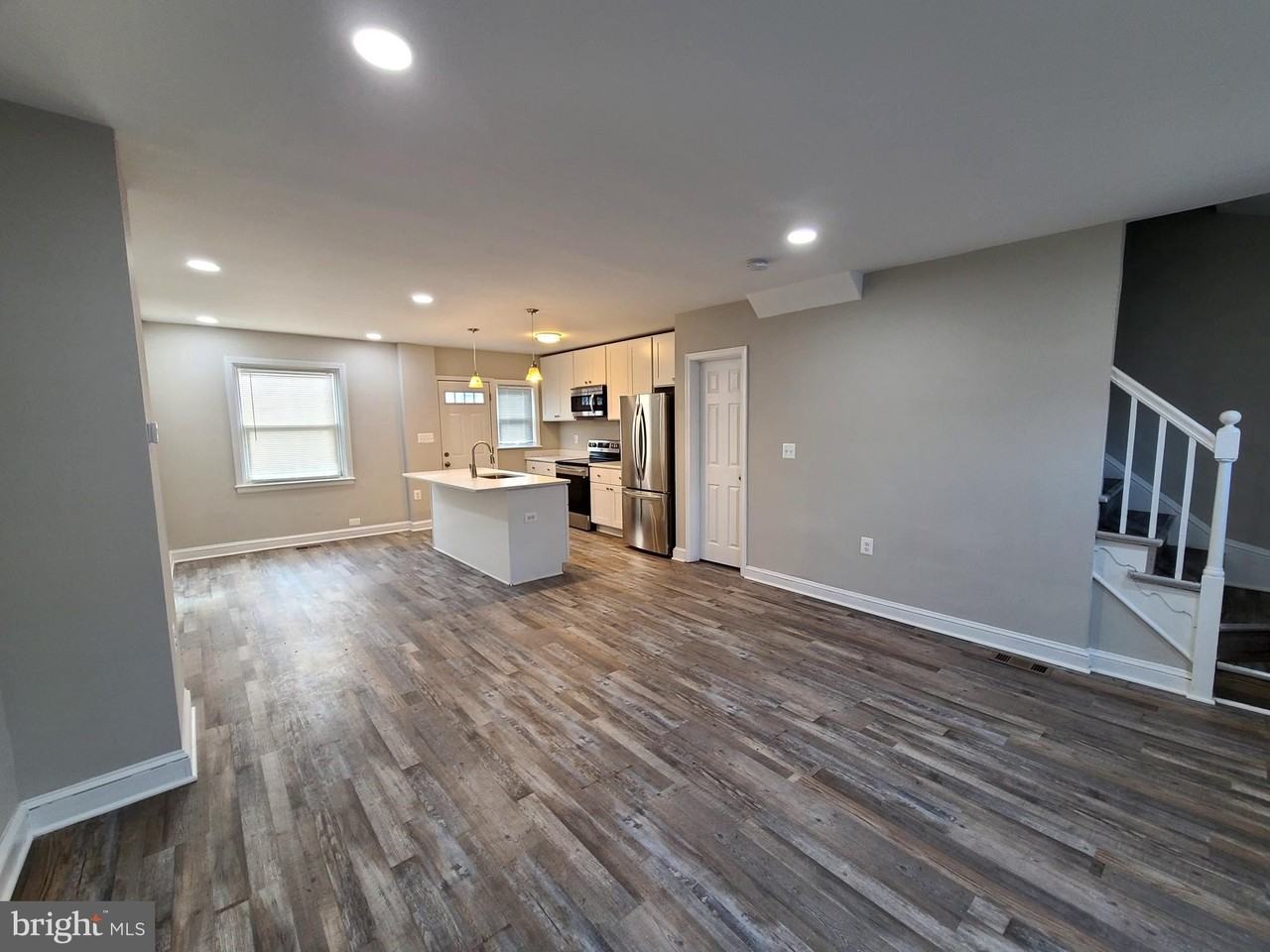 4715 Dartford Ave - Photo 6 of 37