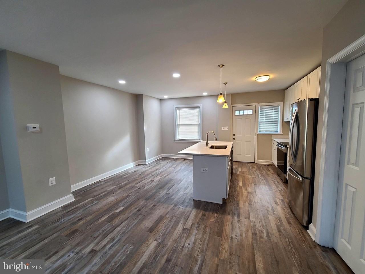 4715 Dartford Ave - Photo 7 of 37