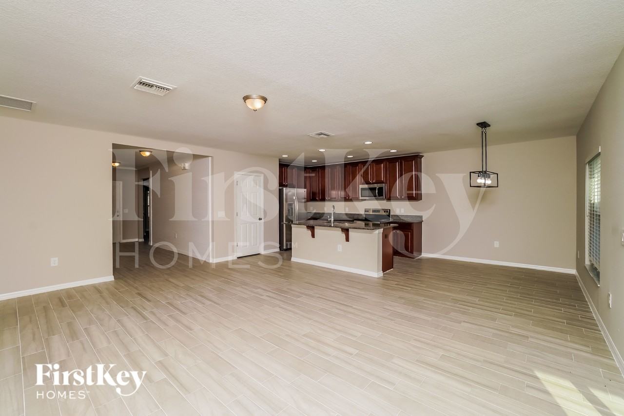 19116 Malinche Loop - Photo 5 of 18