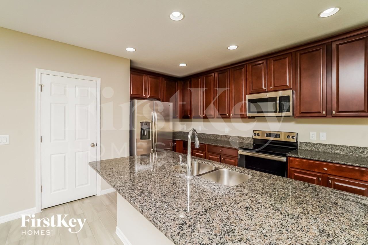 19116 Malinche Loop - Photo 7 of 18