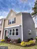 featured image of 100 Riverwalk Ter