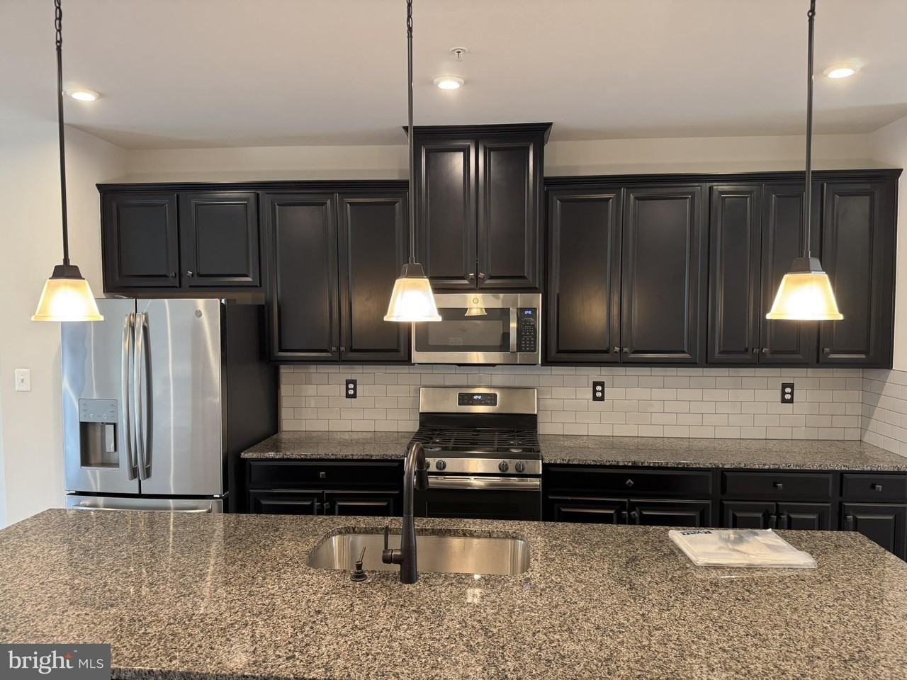 10323 Quillback St - Photo 5 of 38