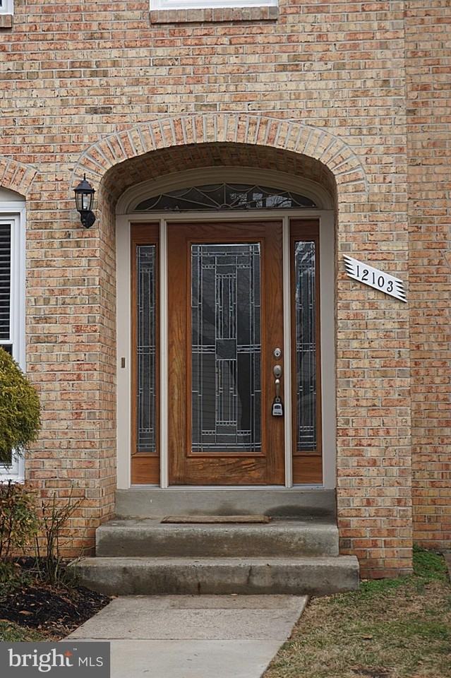 12103 Gatewater Dr - Photo 3 of 50