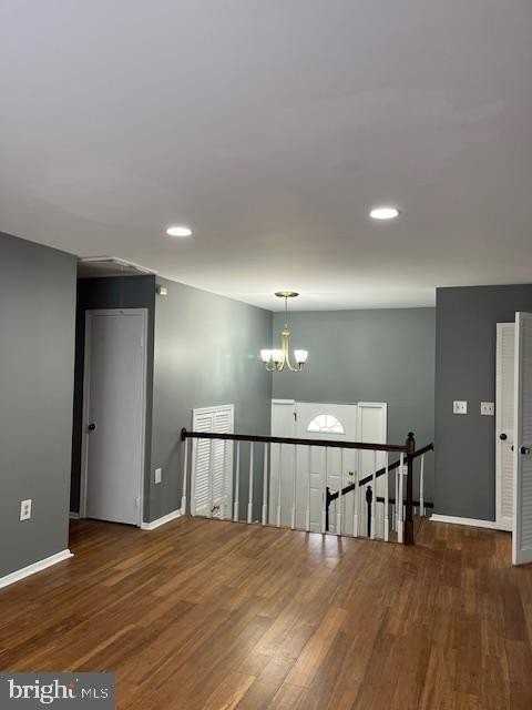 7001 Blue Bird Ct - Photo 3 of 34