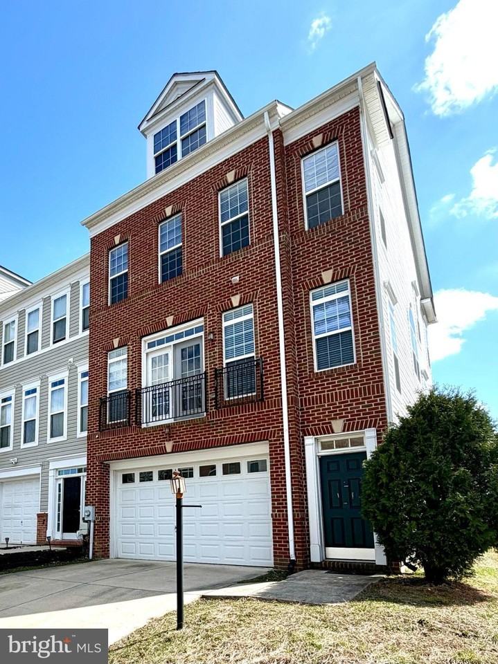 7301 Chaddsford Shoreside Ct - Photo 4 of 6