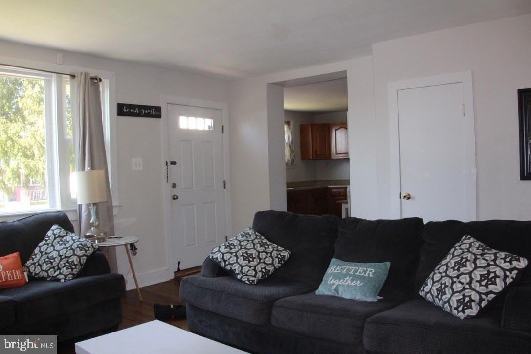 308 S Warwick Rd Unit A - Photo 5 of 13