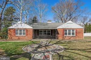 featured image of 245 Gibbsboro Rd