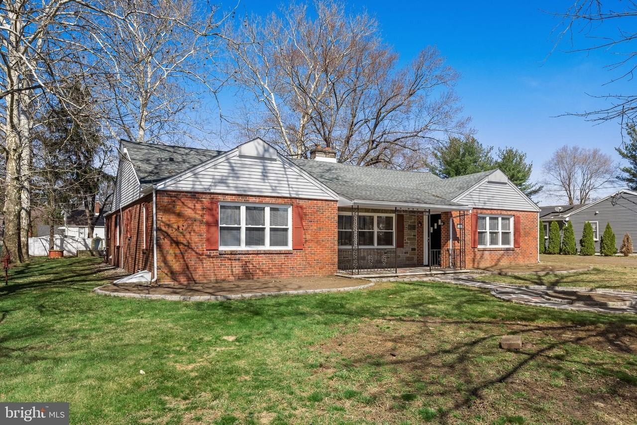 245 Gibbsboro Rd - Photo 2 of 30