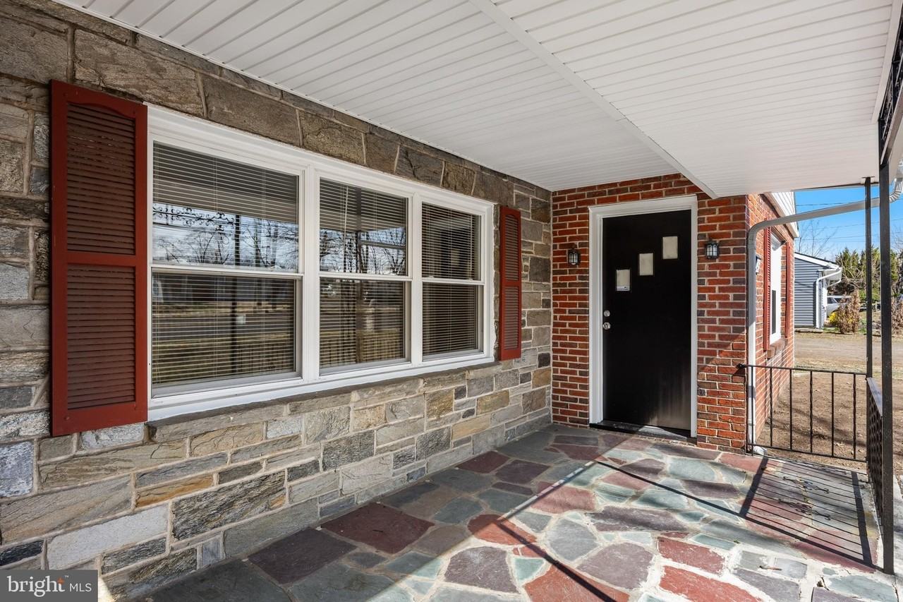 245 Gibbsboro Rd - Photo 4 of 30