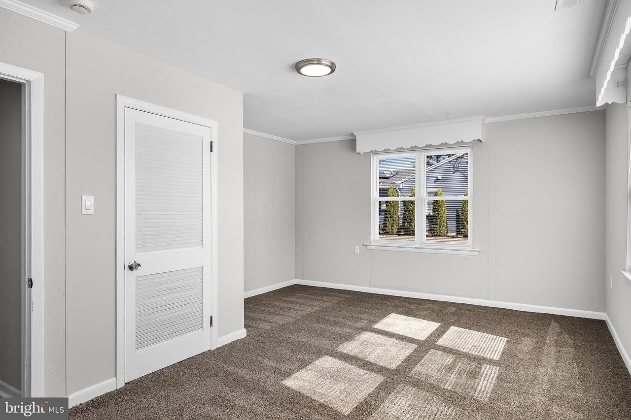 245 Gibbsboro Rd - Photo 5 of 30