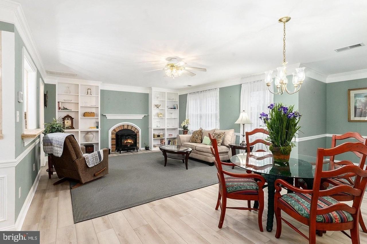 750 E Marshall St Apt 211 - Photo 5 of 30