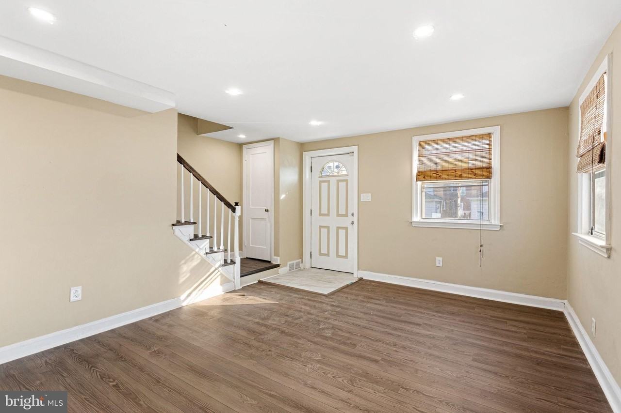 112 Juliana Ter - Photo 3 of 13