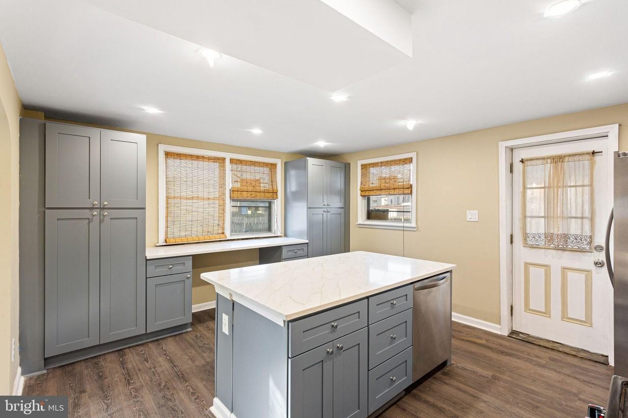 112 Juliana Ter - Photo 4 of 13