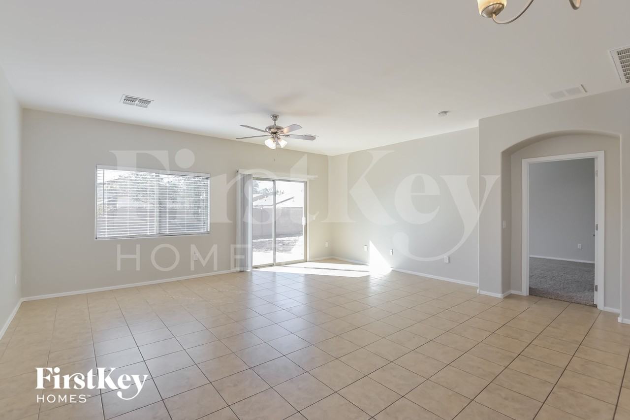 11071 W Willow Field Dr - Photo 3 of 15