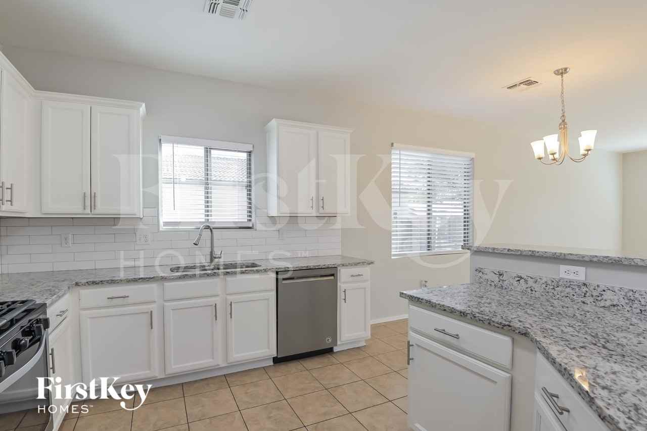 11071 W Willow Field Dr - Photo 5 of 15