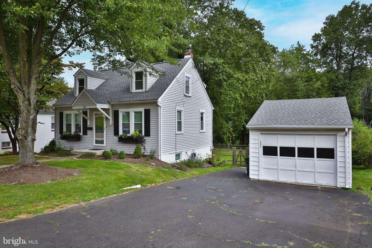 732 N Tyson Ave - Photo 3 of 31