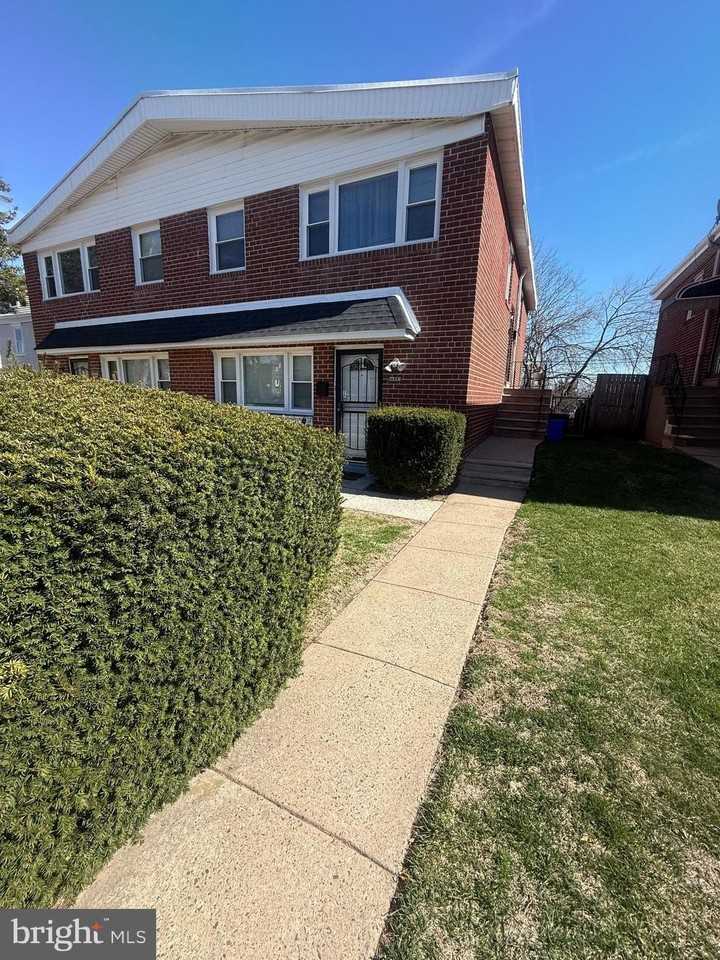 1334 E Upsal St Unit 1 - Photo 2 of 14