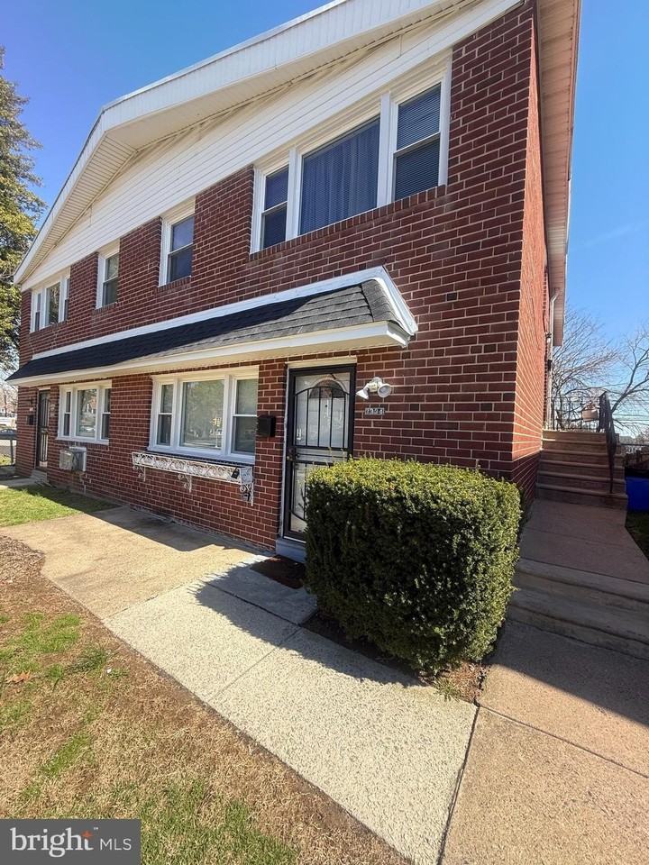 1334 E Upsal St Unit 1 - Photo 3 of 14