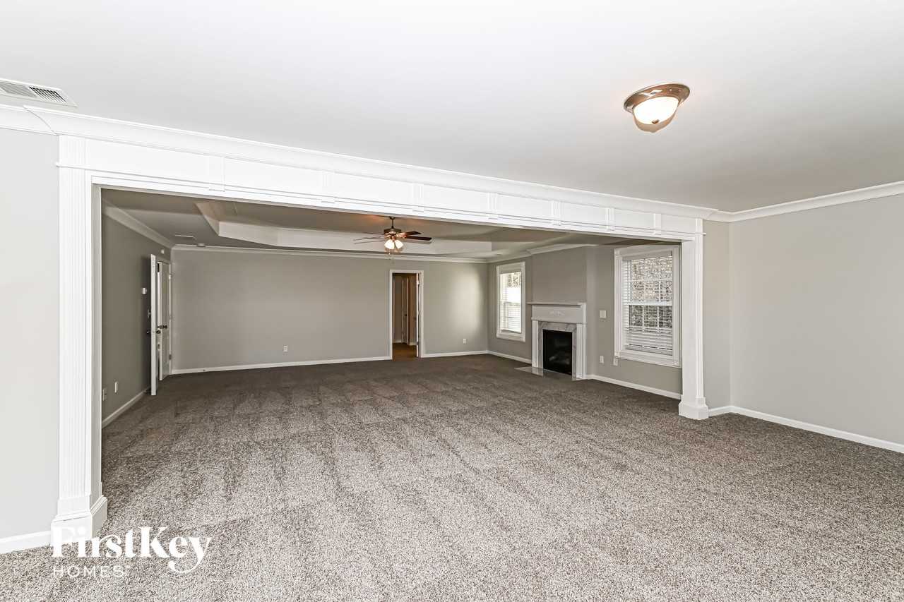 6021 Southbend Ct - Photo 3 of 15