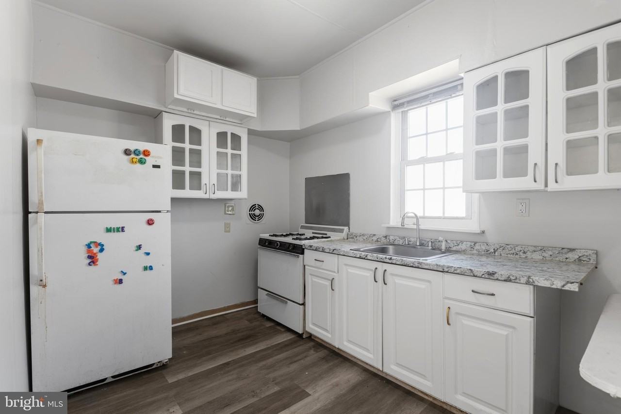4123 Tyson Ave #2 - Photo 5 of 18