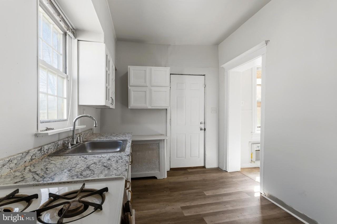 4123 Tyson Ave #2 - Photo 6 of 18