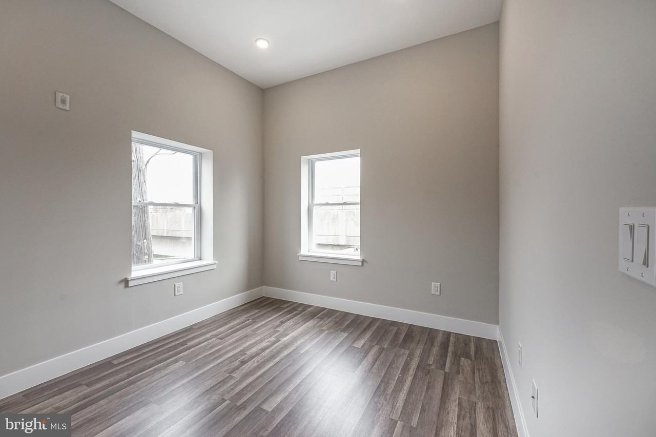 1072 N Front St Apt A - Photo 6 of 13