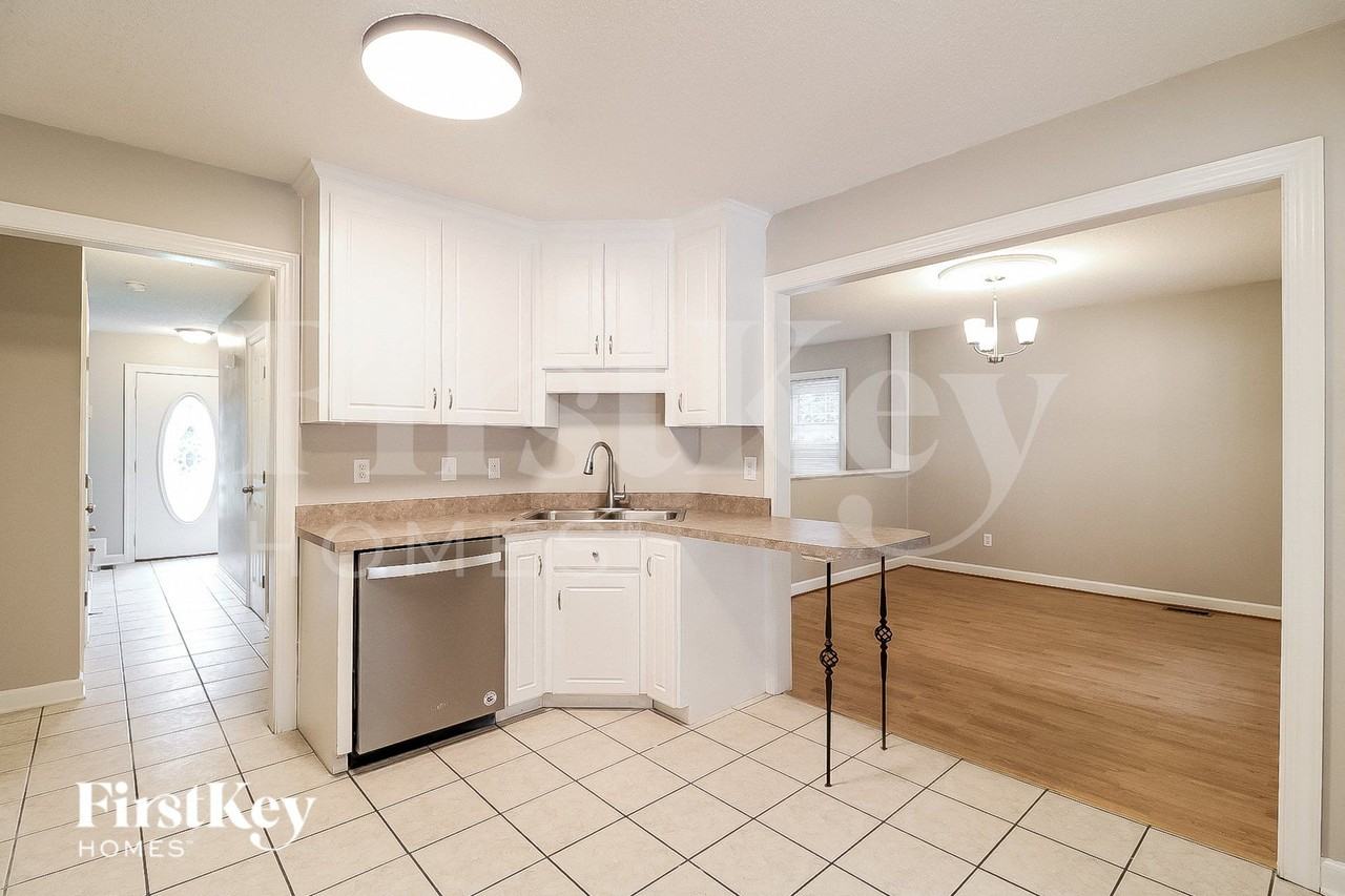 245 B H Parrish Rd - Photo 5 of 15